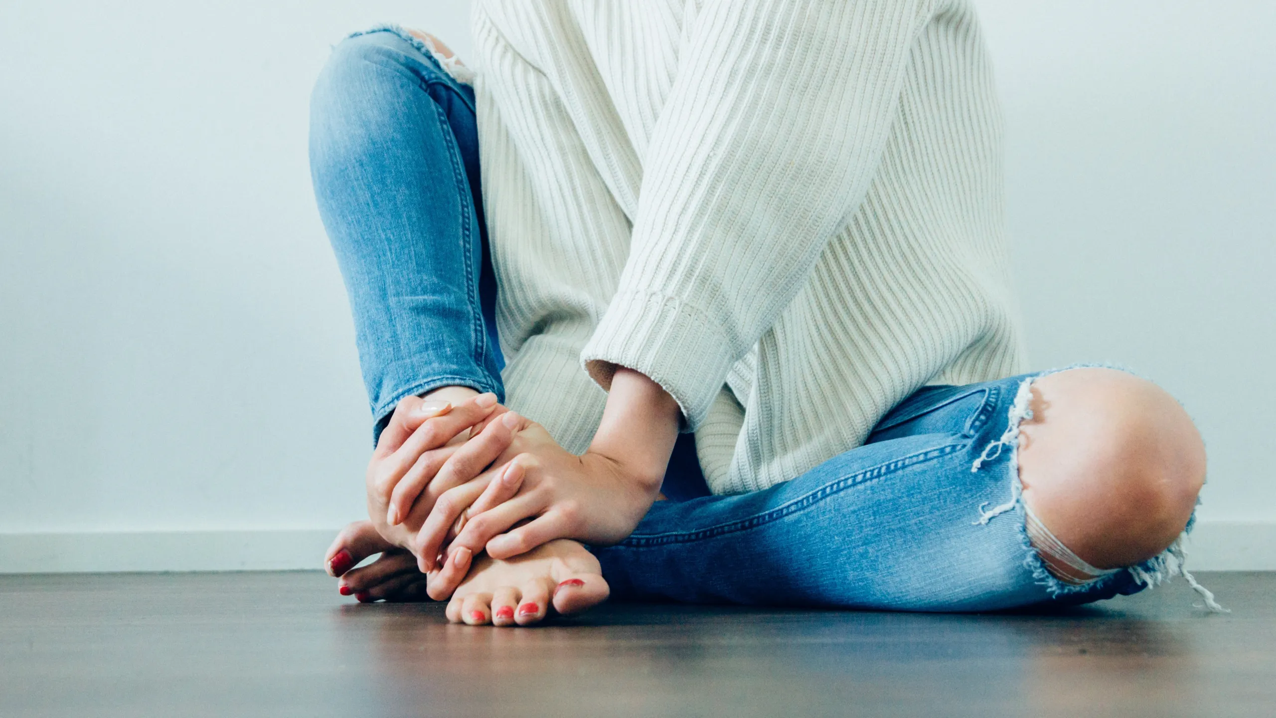 tight hips sitting on floor
